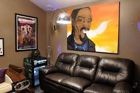 Located in the basement of his home with its own separate entrance, the masterpiece has 12 video displays and seven different audio zones. Awesome Rooms From Em Man Caves Em Diy