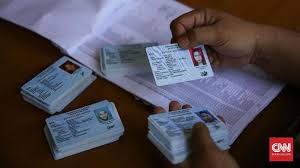 Berikut adalah beberapa cara cek ktp online yang valid meskipun tetap #dirumahaja: 5 Cara Cek Nik Online Tak Perlu Ke Kantor Dukcapil