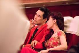 Đóng vai trò quan trọng trong khu vực; He Lá»™ Danh Tinh Báº¡n Gai Ca SÄ© Khanh PhÆ°Æ¡ng