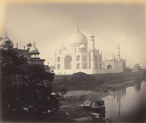 File:Taj Mahal, Agra, India in 1870.jpg - Wikimedia Commons