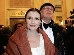 L'ex moglie carla fracci, i figli: La Solidarieta A Ottavia Piccolo Di Carla Fracci E Beppe Menegatti Corriere It