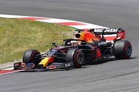 Para pemimpin perusahaan atau pemilik gedung wajib. F1 Wolff Perkirakan Red Bull Akan Tandem Dengan Volkswagen
