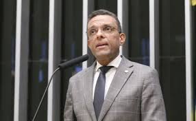 Candidato à reeleição, deputado Otoni de Paula viu patrimônio ir de zero a R$ 5 milhões ao longo de dois mandatos na Câmara