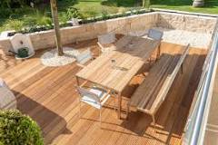 Exploring The Benefits of Acacia Wood For Outdoor Furniture