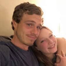 Karissa Graham's Instagram, Twitter & Facebook