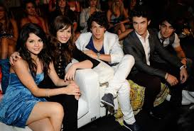In the camp rock film, demi lovato plays mitchie torres, who made friends with shane gray, played by joe jonas. Demi Lovato Says She No Longer Talks To Selena Gomez Or The Jonas Brothers Entertainment Tonight