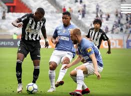 Seu símbolo e alcunha mais popular é o galo, mascote oficial no final da década de 1930. Em Jogo Morno Cruzeiro E Atletico Mg Empatam Sem Gols