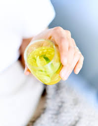 Detox Water Curcuma Ananas Citron Vert Pour 1 Personne Recettes Elle A Table Recette Recettes Detox Curcuma Citron Vert