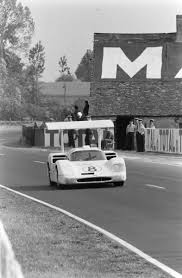 Lm 67 The Chaparral 2f Of Jennings Johnson At Maison Blanche Chaparral Race Cars Sports Car Racing
