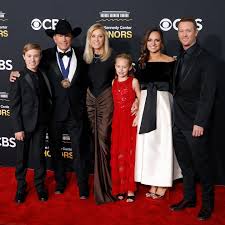 George Strait's latest family photo shows how much his grandson (Harvey)  and granddaughter (Jilliann) have grown! #GeorgeStraitFamily  #CountryMusicLegend #straitstrong