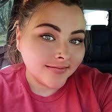 Shana Tilley's Instagram, Twitter & Facebook