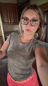 Kelly Bergquist's Instagram, Twitter & Facebook