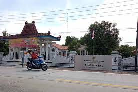 Kota kudus adalah kota kecil yang tak pernah tidur. Pegawai Positif Terpapar Corona Kantor Kelurahan Sine Sragen Ditutup