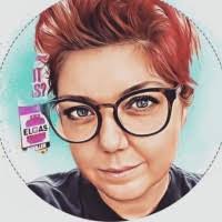 Amber Murley's Instagram, Twitter & Facebook