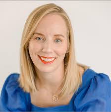 Leslie Gilley's Instagram, Twitter & Facebook