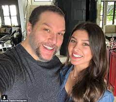 Dane Cook 45 Is Dating 19 Year Old Singer Actress Kelsi Taylor Dane Cook Old Singers Singer