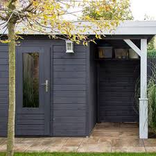 En plus de ranger votre mobilier et d'être un véritable espace de rangement, un cabanon de jardin. Abri De Jardin Toit Plat 5 Idees D Abris Design Et Modernes