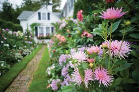 Get fun boston flower facts & visitor tips! Emily Post In Her Garden Martha S Vineyard Magazine