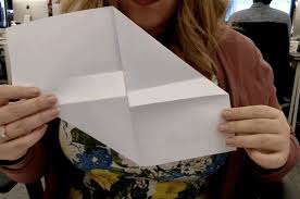 01:26 cool idea for sticky notes 02:10 lovely paper butterflies 02:42 paper frogs that actually can jump! How To Make A Really Cool Paper Thing In 9 Easy Steps