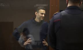 Когда вы стали торговать своим дедушкой? Delo O Klevete Na Veterana Navalnyj V Sude