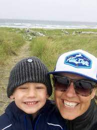 BI business matches birth moms, adoptive parents