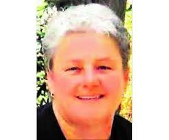 Kim Cottrill's Instagram, Twitter & Facebook