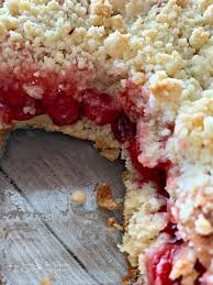 Cherry Filled Coffee Cake Buttery Cake Cherry Filling Crumb Topping Cherry Filled Coffe Kaffee Kuchen Rezepte Kirschen Rezepte Kirsch Dessert