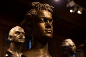 Muzeum Rzeźby Alfonsa Karnego zaprasza na bezpłatne zwiedzanie z  przewodnikiem