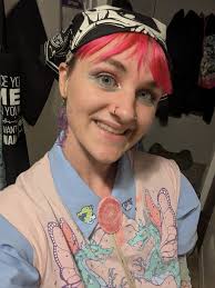 Rent: Up to $1,000 (not including utilities)** **Move-in Window: After  March 2025** **Looking for: Roommates to find a place together or people  searching for a roommate** Hello! My name is Lexi, and