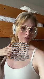 Loren Dickey's Instagram, Twitter & Facebook