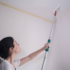 Tavan boyama, boya ve badana sırasında yapılan önemli bir uygulamadır. Su Bazli Boya Ne Kadar Su Katilir Mobilya