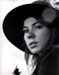 I took this picture of Esther Satterfield at the Auditorium Theater in  Rochester, NY, 1980. A wonderful voice. Nikon F2, Nikkor 80-200 zoom, Kodak  Tri X Pan.