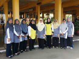 I 1970 tildelte keiser hirohito av japan den første klassen av ordenen smk sultanah bahiyah, en ungdomsskole i alor setar ble oppkalt etter henne. Persatuan Bekas Penuntut Guru Smk Sultanah Bahiyah February 2017