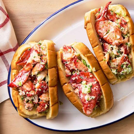 Maine-Style Lobster Roll