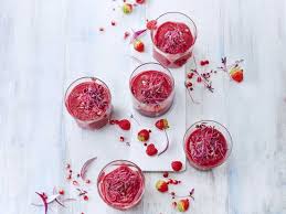 Recette Gaspacho Rouge Ingredients 6 Personnes 2 Betteraves Cuites Et Pelees 150 G De Framboises 100 G De Fraises Des Gaspacho Recette Gaspacho Recette