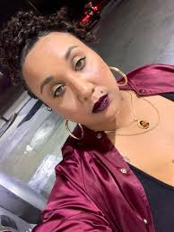 I am smiling, you smile.