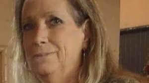 Jeanette Rose's Instagram, Twitter & Facebook