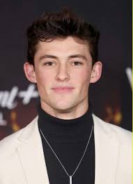 Wolf Pack" Two Bitten, Two Born (TV Episode 2023)