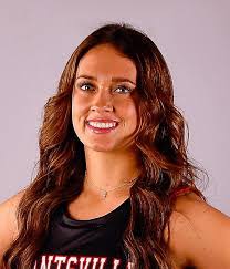 Abby Titus's Instagram, Twitter & Facebook