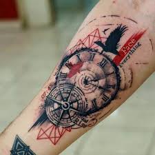 Unique Compass Tattoo Design Ideas For Men In Different Styles Compass Tattoo Design Ideas Men Meaning Dovmeli Kadin Dovme Eslesen Dovmeler