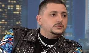 Oποιος γνωρίζει να επικοινωνήσει με το α′ τμήμα τροχαίας . Psb9ohox3bwvzm