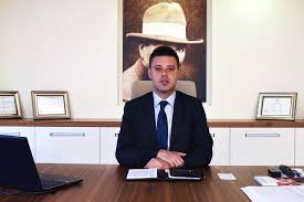 Bir kişi herhangi bir taşınmazdan büyük veya küçük oranda bir hisse satın alıyorsa, öncelikle ve özellikle satışa taraf olmayan diğer hissedarların kendisine karşı şufa (önalım). Vatandaslarimiz Hisseli Satislar Nedeniyle Magdur Olmasin