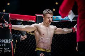 Momentálně se pohybuje na špici lehké váhy . Manager Leo Brichty Spoke About The Transfer From Octagon To Rfa It Is Against All The Rules Criticizes The Form Sports Live Newsy Today