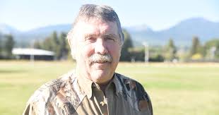 Crismore says county residents deserve a choice in commissioner race