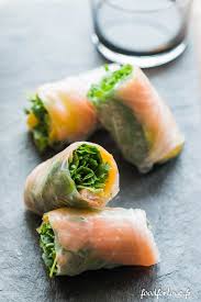 Rouleaux Au Saumon Fume A La Mangue Roquette Coriandre Et Avocat Food For Love Recettes De Cuisine Recette Asiatique Cuisine