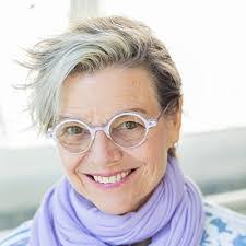 Donna Peloquin's Instagram, Twitter & Facebook