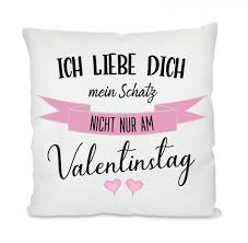 Wenn ich an deinem hause des morgens vorübergeh, so freut's mich, du liebe kleine, wenn ich dich am fenster seh. Schmuck Und Accessoires Mit Personlicher Wunschgravur Kissen Oder Tasse Ich Liebe Dich Mein Schatz Nicht Nur Am Valentinstag