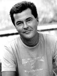 Simon Fuller's Instagram, Twitter & Facebook