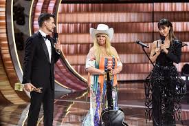 Adriana kalska to gwiazda znana z serialu m jak miłość. Opole 2020 Ida Nowakowska Poprowadzila Koncert Ale Zaraz Zaraz Co Ona Ma Na Sobie