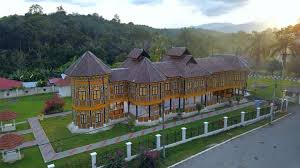 I like to relax there especially it is made mainly from wood and bamboo without the use of any nails to hold it together. Istana Kenangan Muzium Diraja Tourism Kuala Kangsar Facebook